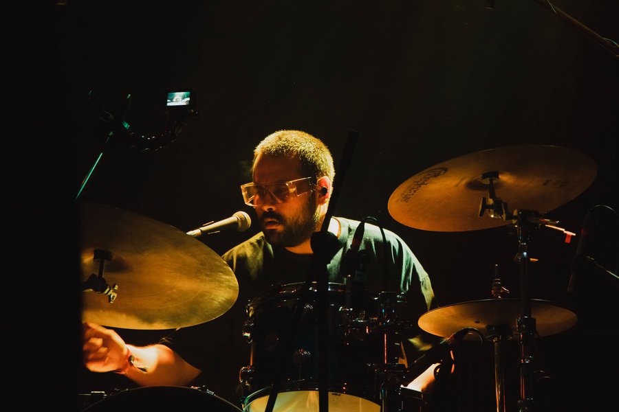 Adán Naranjo tocando en el Cordillera Fest